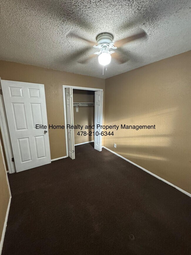 Photo - 3712 Case St