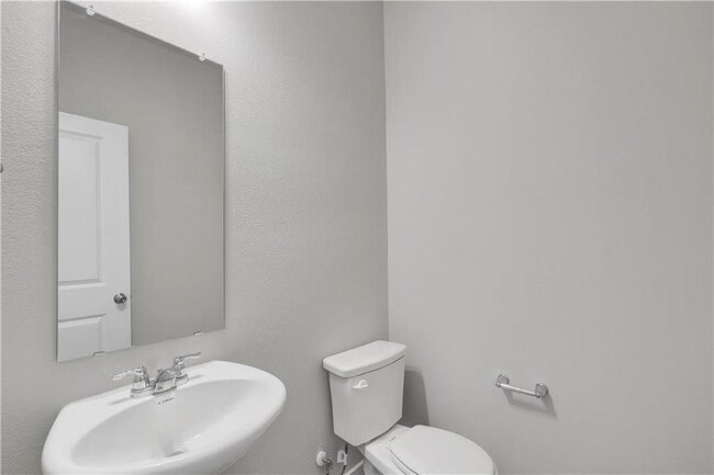 Photo - 232 Fieldwood Dr Unit B