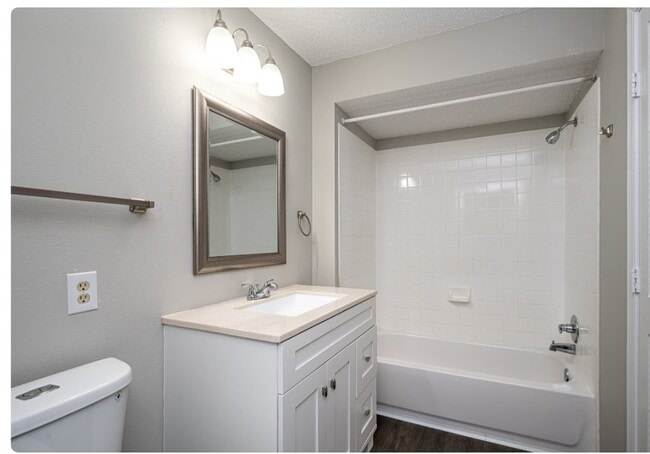 Photo - 2121 Lobdell Blvd Unit 308