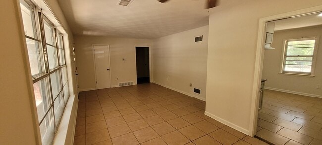 3164 Beauchamp Dr