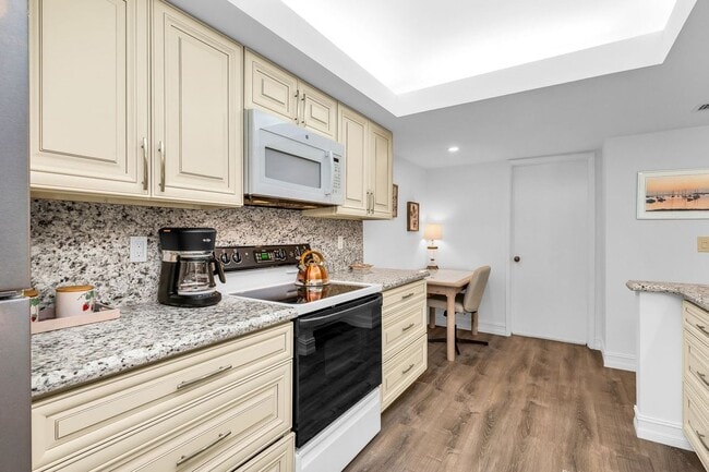 950 Egret Cir Unit 5209