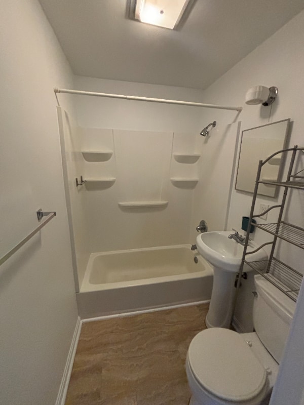 Photo - 319 Holly Ct