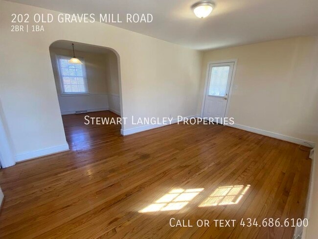 Photo - 202 Old Graves Mill Rd