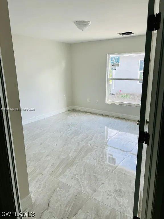 354-356 Bell Blvd S