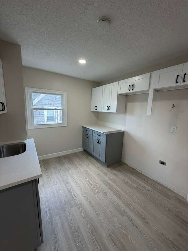 Building Photo - 57 Magnolia St Unit 3