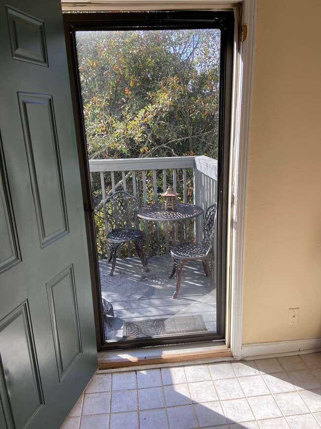 Photo - 3069 Colonial Way Unidad B