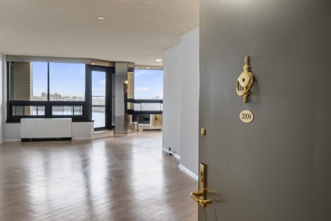 Photo - 800 Palisade Ave Condo Unit 2009