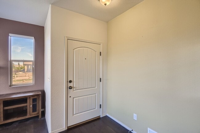 Photo - Flying Horse home for rent on Cake Bread!