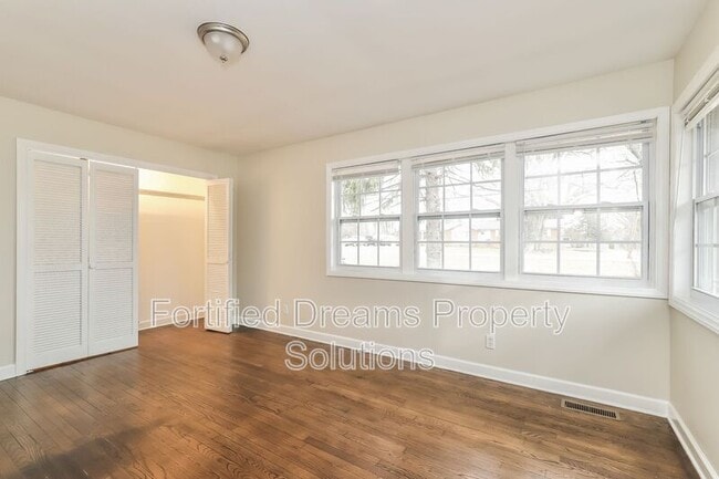 Photo - 5805 Highlawn Dr