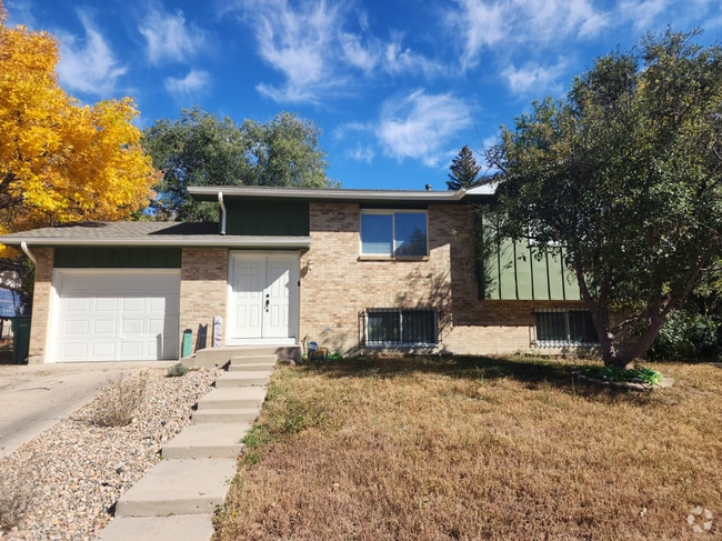 Building Photo - 605 Raemar Dr Rental