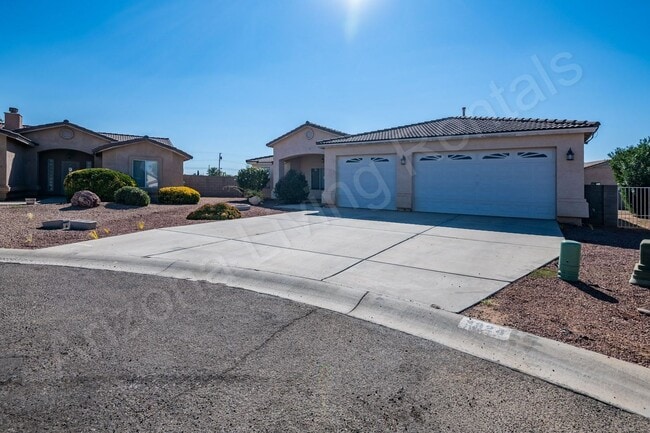 Photo - BEAUTIFUL CUL-DE-SAC HOME