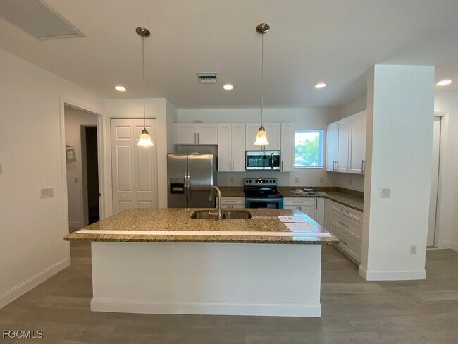 Photo - 3423 SW 6th Pl