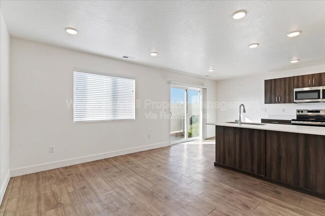 Photo - 1177 Shady Brook Ln S