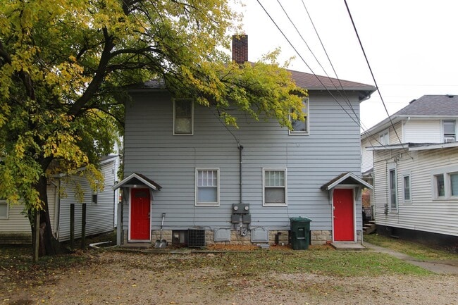 Building Photo - PRELEASING for AUGUST! Close to Campus: In... Unit 1522