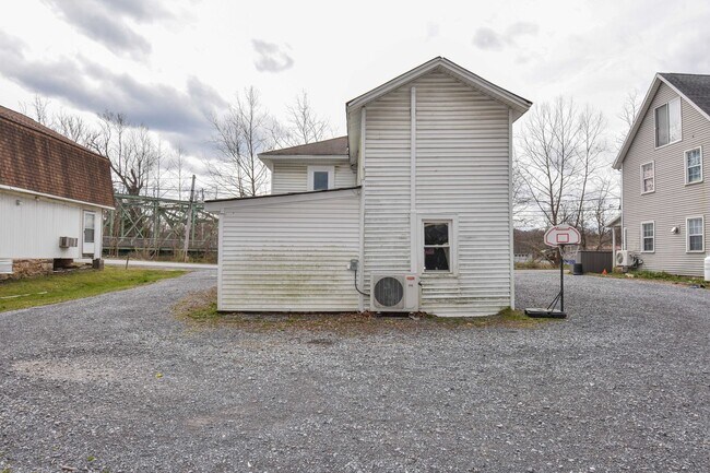 Photo - Three Bedroom Home in Beech Creek, PA!