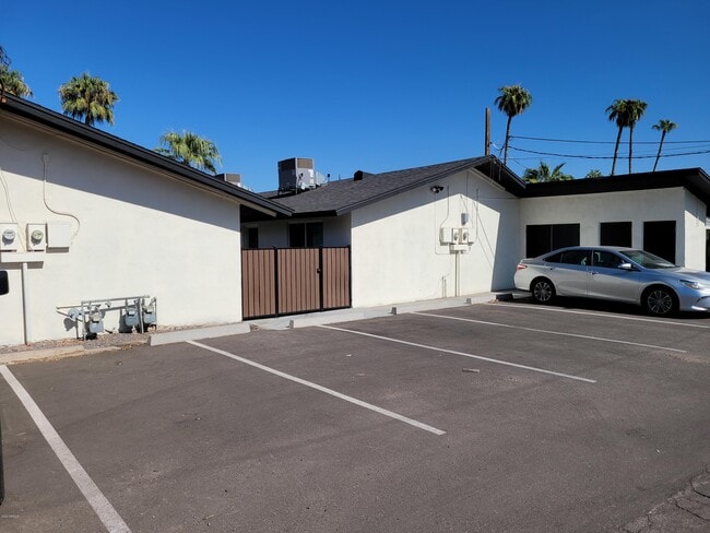 Photo - 6713 E Cheery Lynn Rd Unit 4