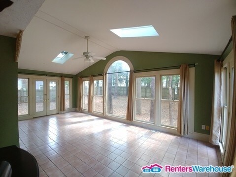 Photo - 891 Providence Dr