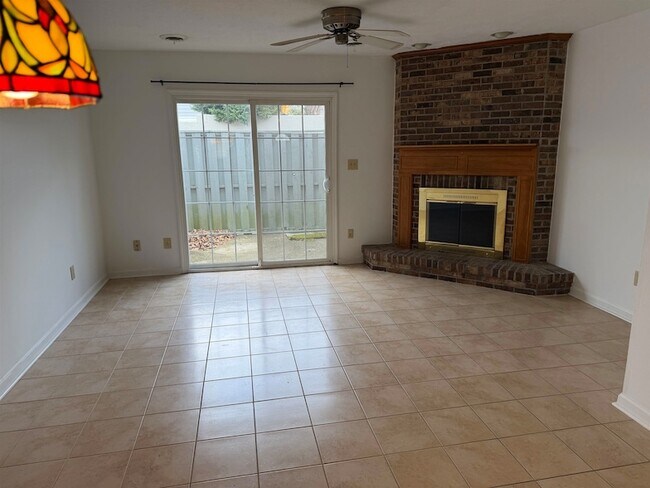 Photo - 830 44th Ave N