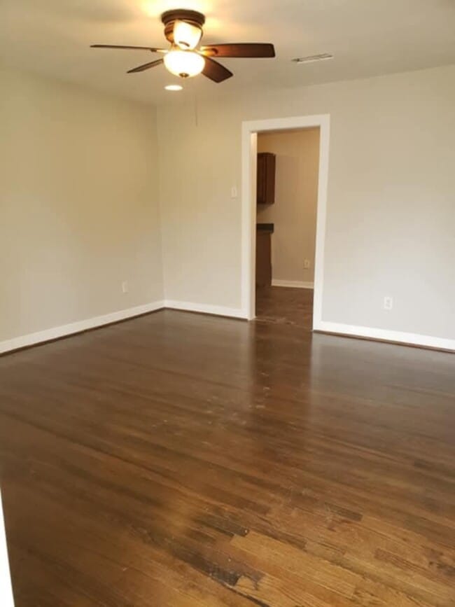 Photo - 319 Johnson St
