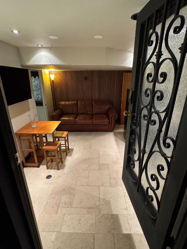 Photo - 1910 N Stanton St