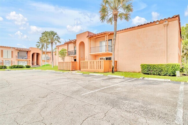 7201 Miami Lakes Dr Unit B14