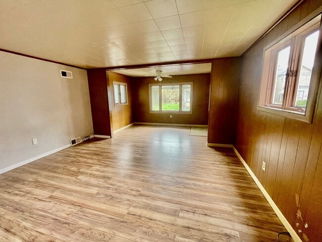 Photo - 2 Bed 2 Bath- Beaver Falls PA