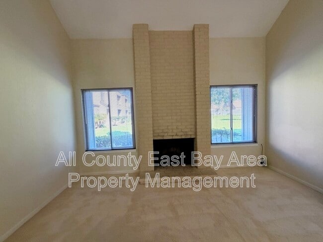 Photo - 1071 Jost Ln