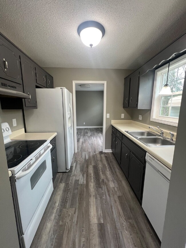 Photo - 2303 Old Ashland City Rd S