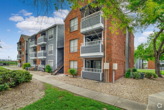 Building Photo - Chandler's Mill Rental