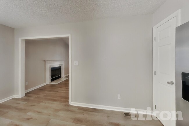 1428 Smokey Mountain Dr