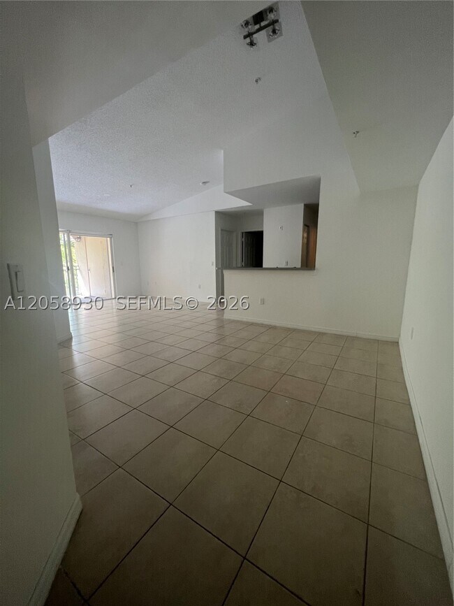 Photo - 2427 Centergate Dr Unit 305