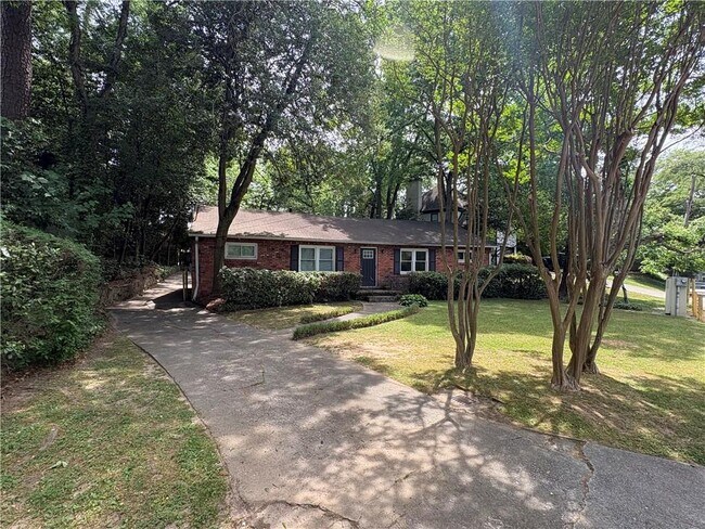 Photo - 515 Allen Rd NE