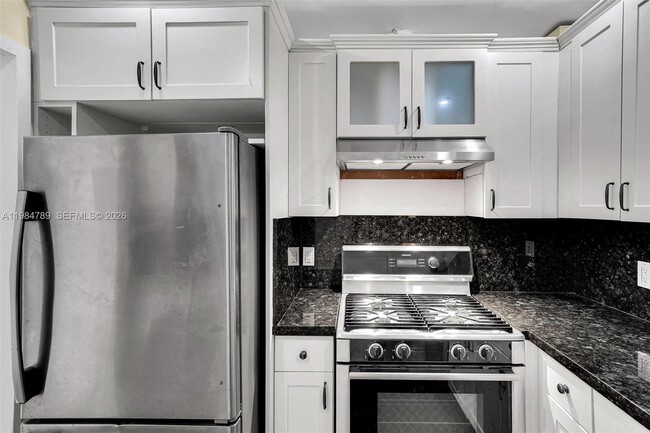 Photo - 700 Biltmore Way Unit 306