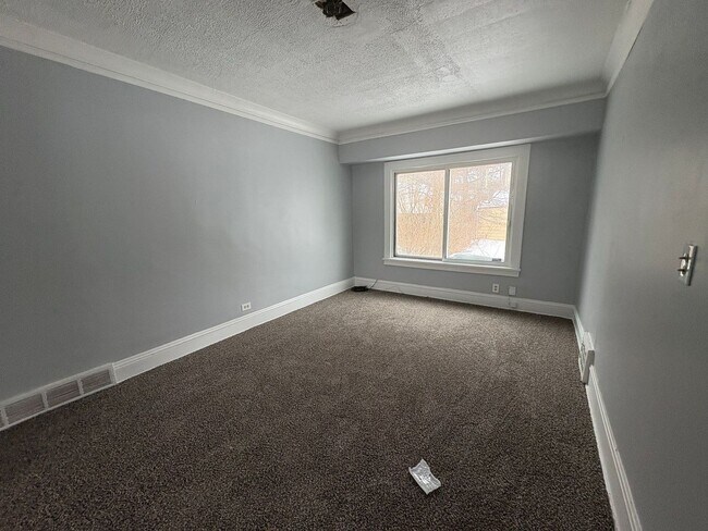 Photo - 1007 Elbon Rd