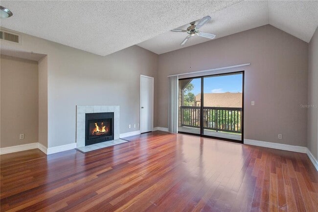 Photo - 320 Black Oak Ct Unit 307