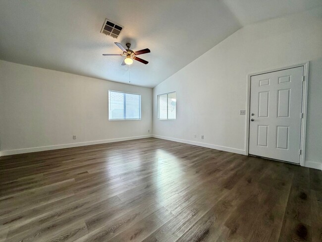 Photo - Light and Bright Henderson condo