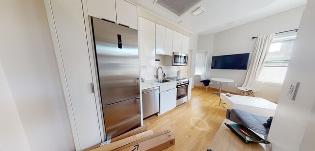 Building Photo - 113 Auburn St Unit 15A Rental