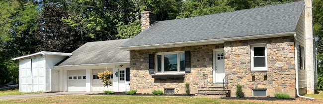 Photo - 2013 Howells Ln