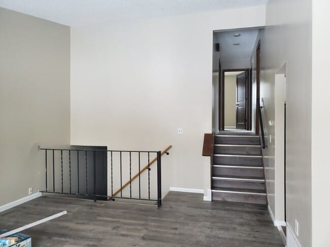 Photo - 1836 55th St E