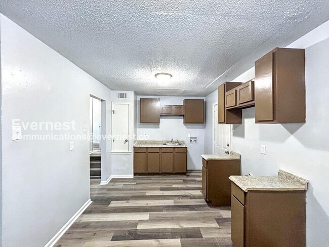 Photo - 4620 Sunnybrook St