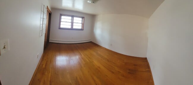 Bedroom 2 - 2417 Ellerslie St Unit 2nd floor