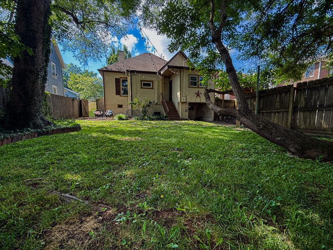 Photo - 316 W Maple St