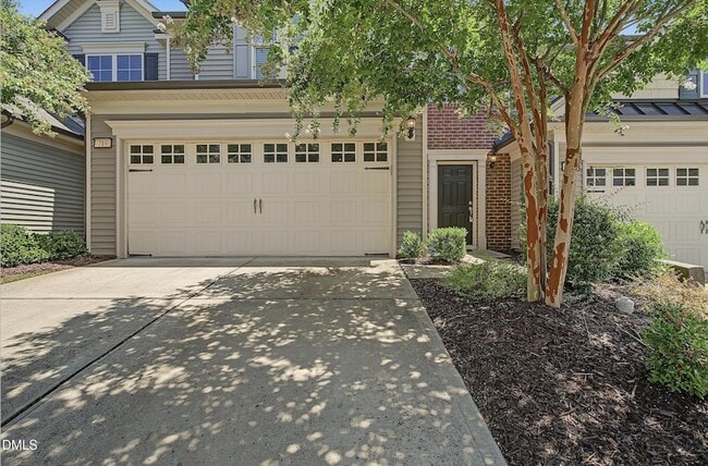 Photo - 219 Lynchwick Ln