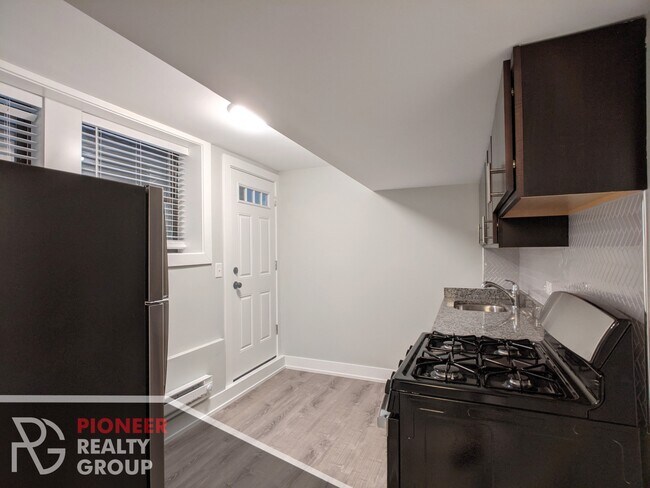 Photo - 4409 N Wolcott Ave