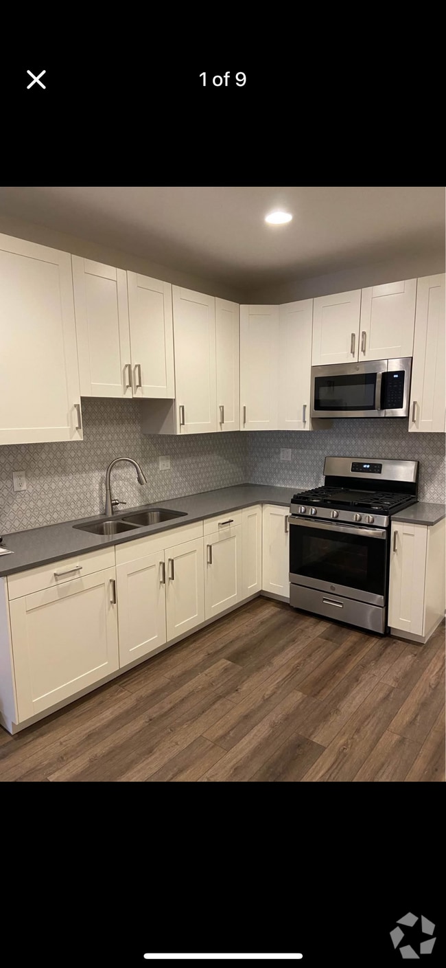 Building Photo - 748 Fulton St W Unit 2 Rental