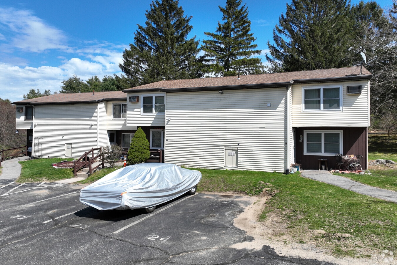 Photo - Whitehall Lake Condominiums