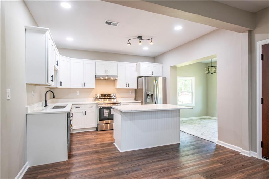 Photo - 557 Chappell Rd NW