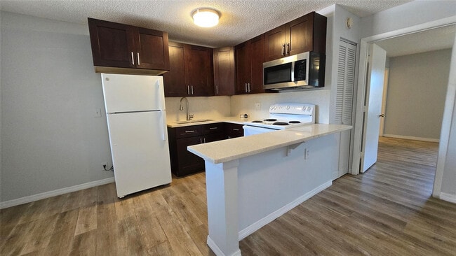 Photo - 416 Lakeside Dr Unit 126