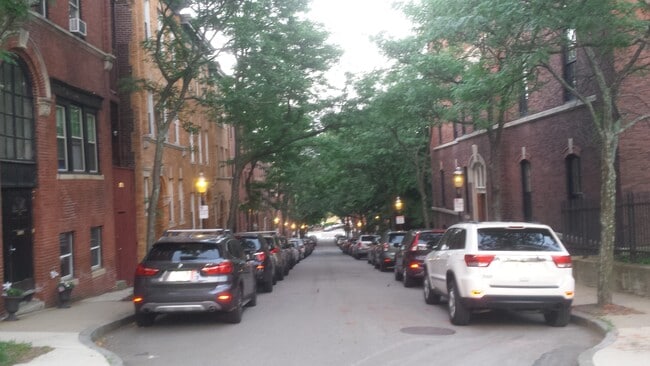 Building Photo - 67 Baldwin St Unit 3