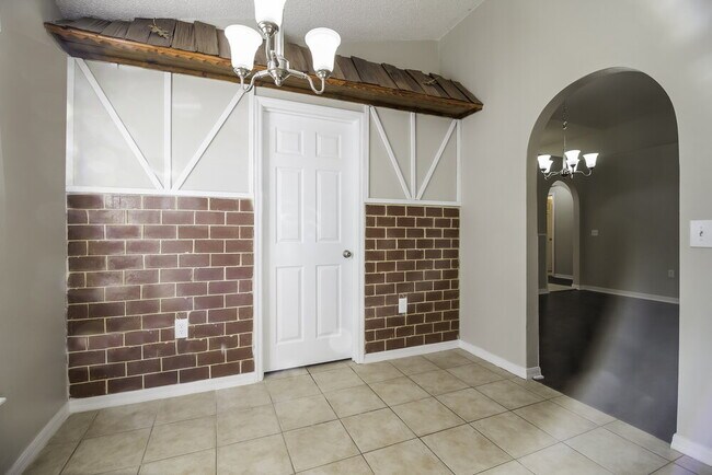 Photo - 11821 Pethrick Dr